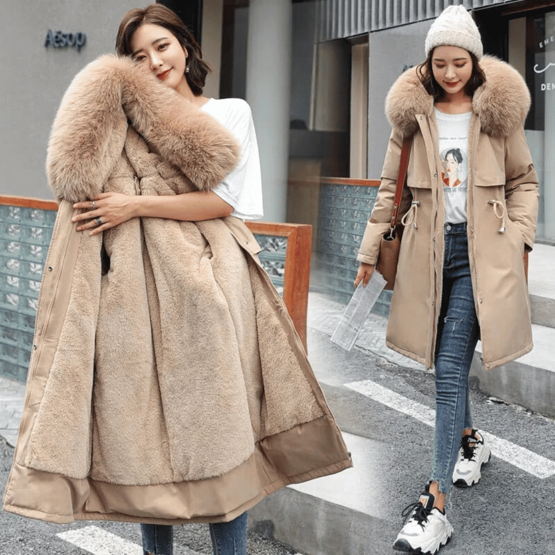 Parka Longa Forrada e com Capuz com Pele
