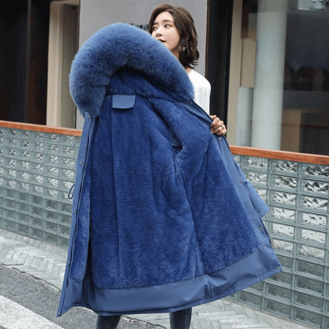 Parka Longa Forrada e com Capuz com Pele