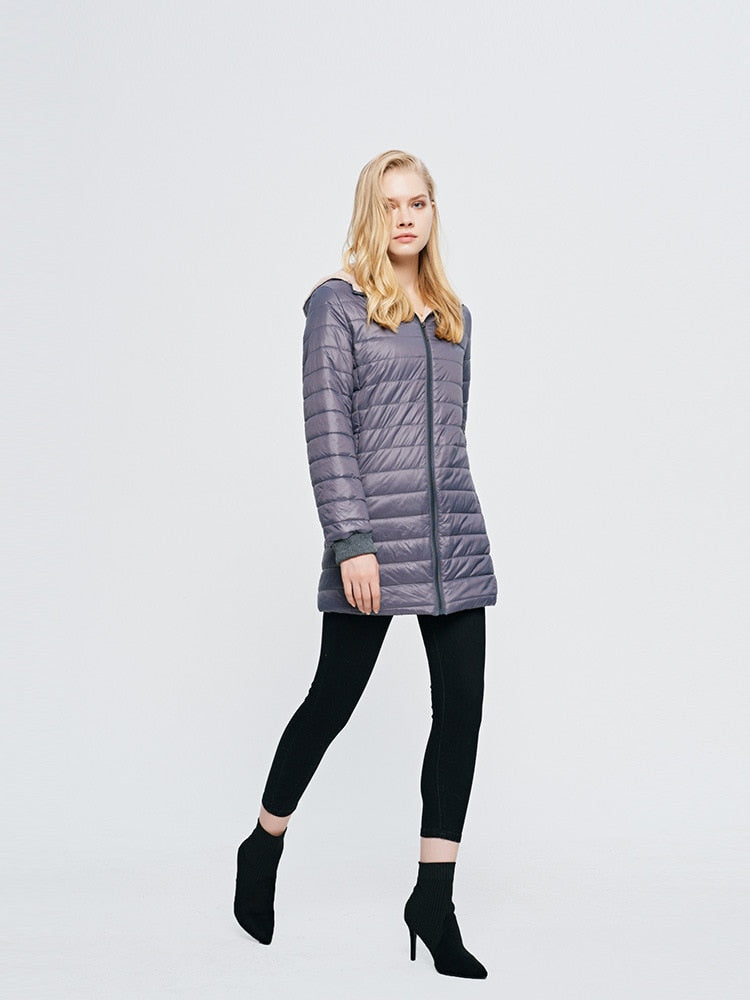 Parka Forrada com Capuz modelo Gomos
