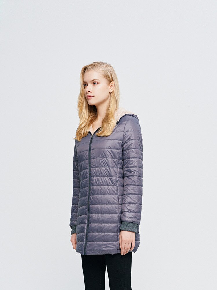 Parka Forrada com Capuz modelo Gomos