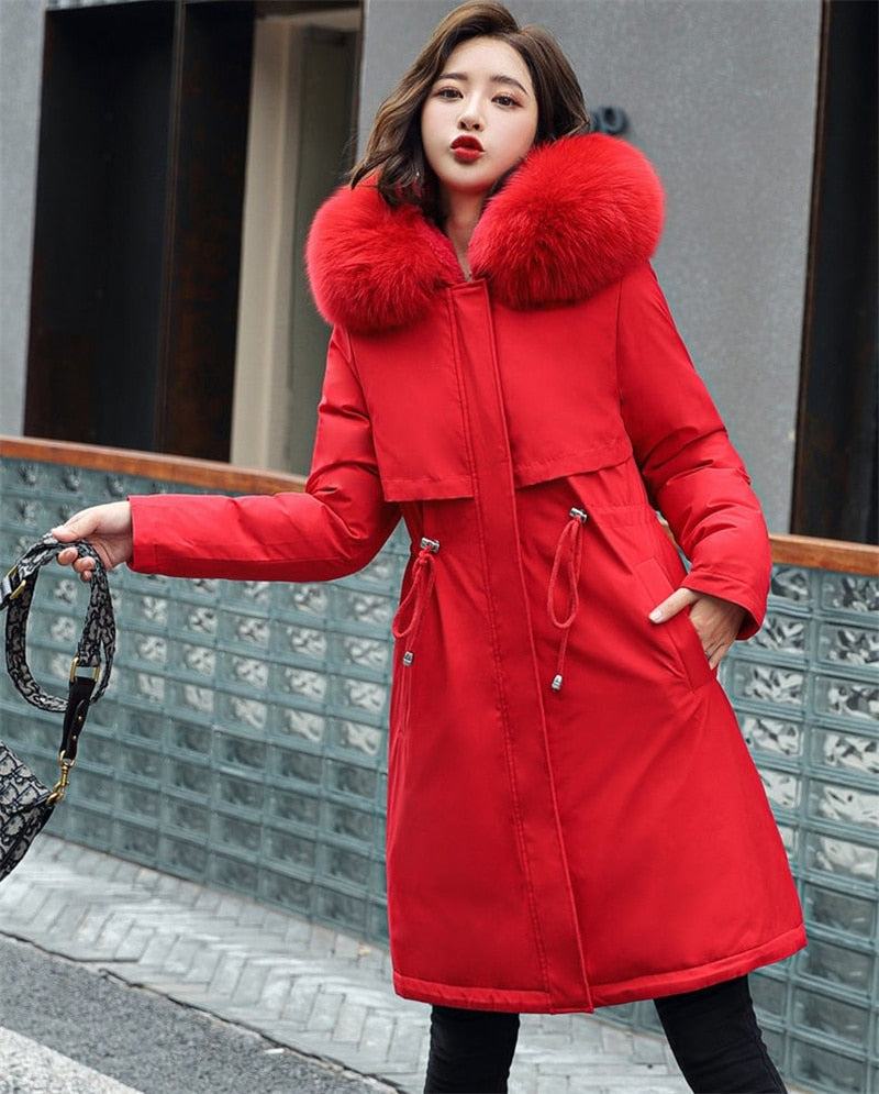 Parka Longa Forrada e com Capuz com Pele