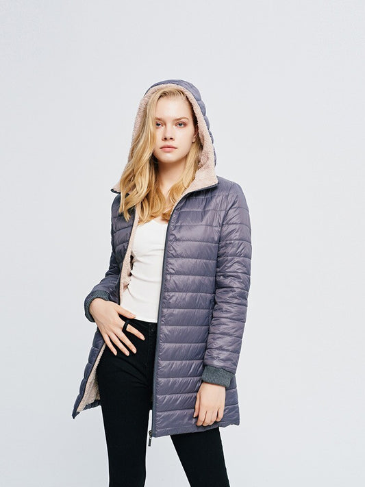 Parka Forrada com Capuz modelo Gomos